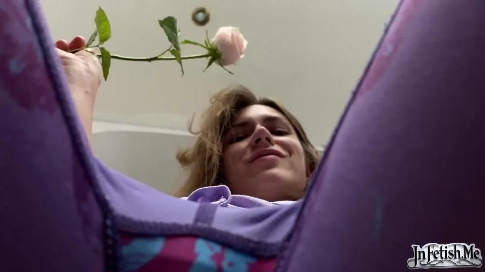 Cover Evelina Domina - Give Me A Rose 2 Pov Facesitting - Femdom, Smother, Femdom Pov