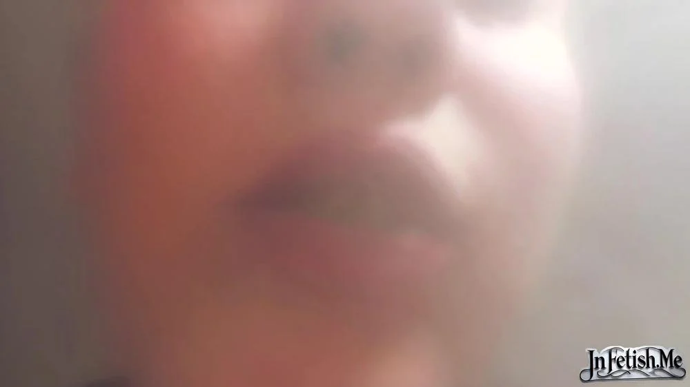 Cover Villena - Spitting and Smoking in your face - Lip Fetish, Mouth Fetish